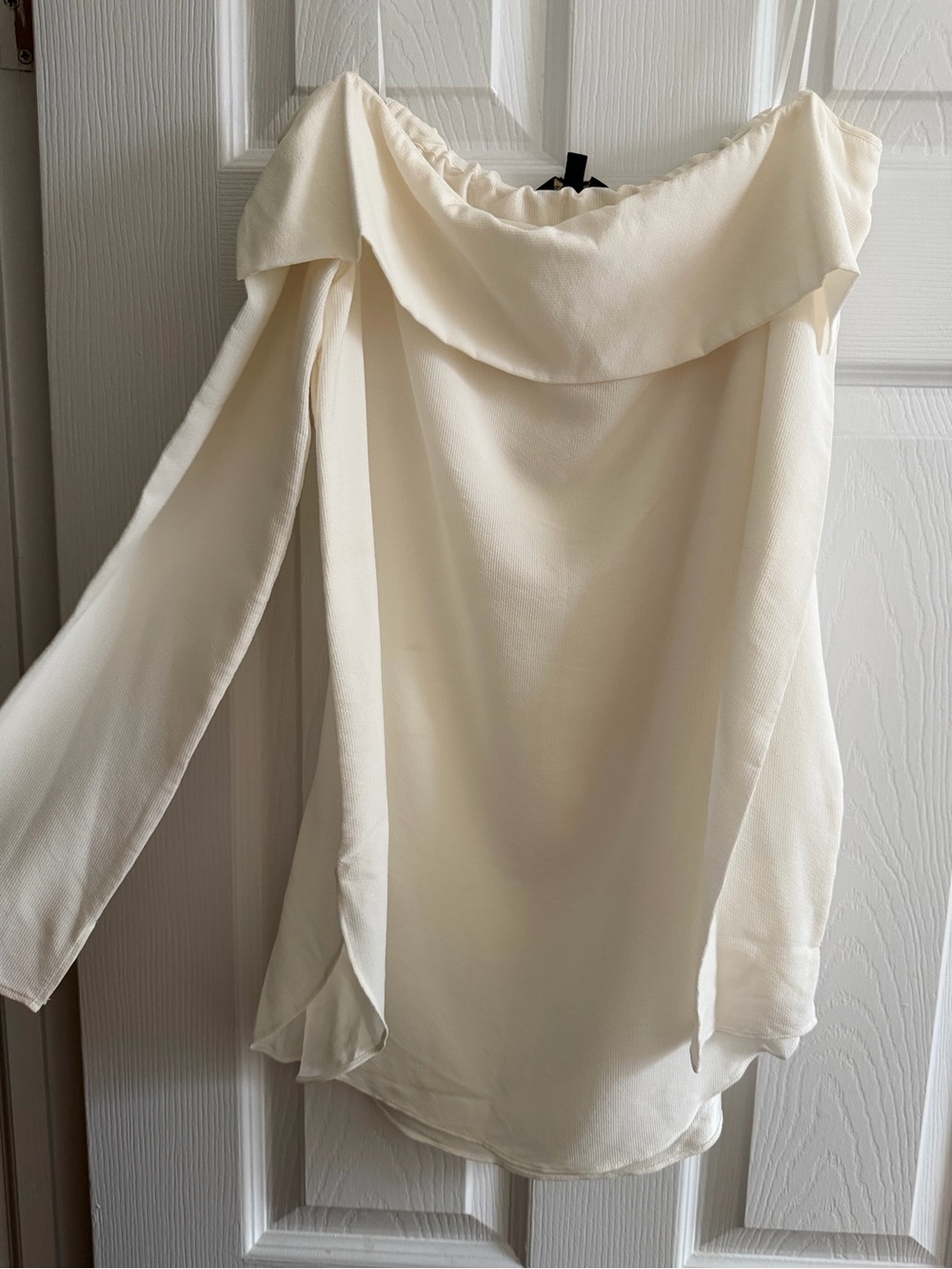 Massimo Dutti Cream Off-Shoulder Top